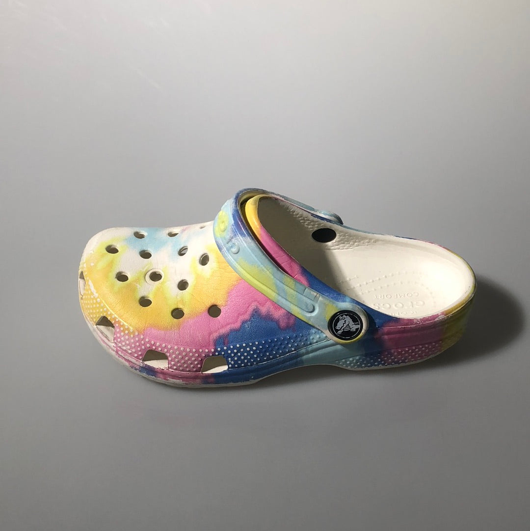 Sandalia Multicolor Crocs