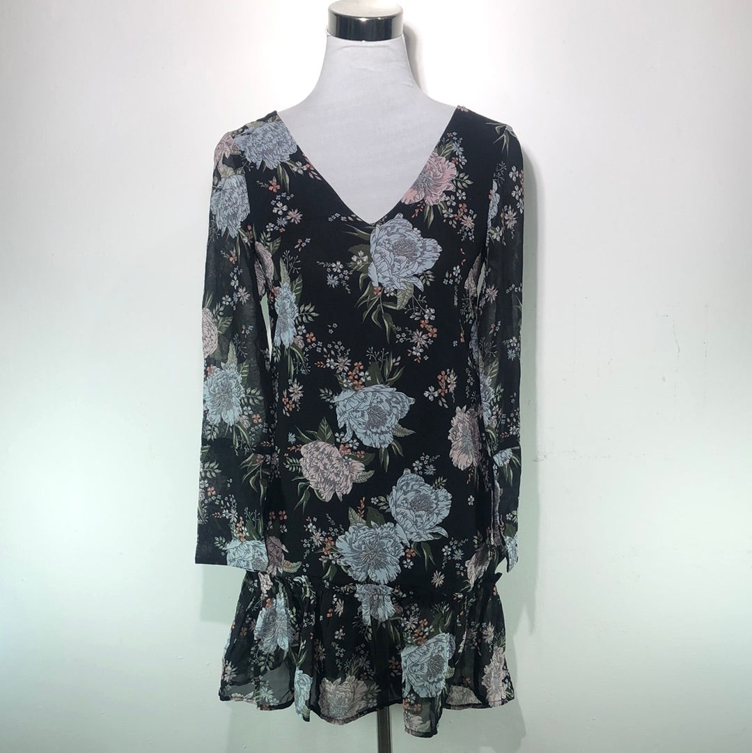 Vestido Negro de Flores Divided