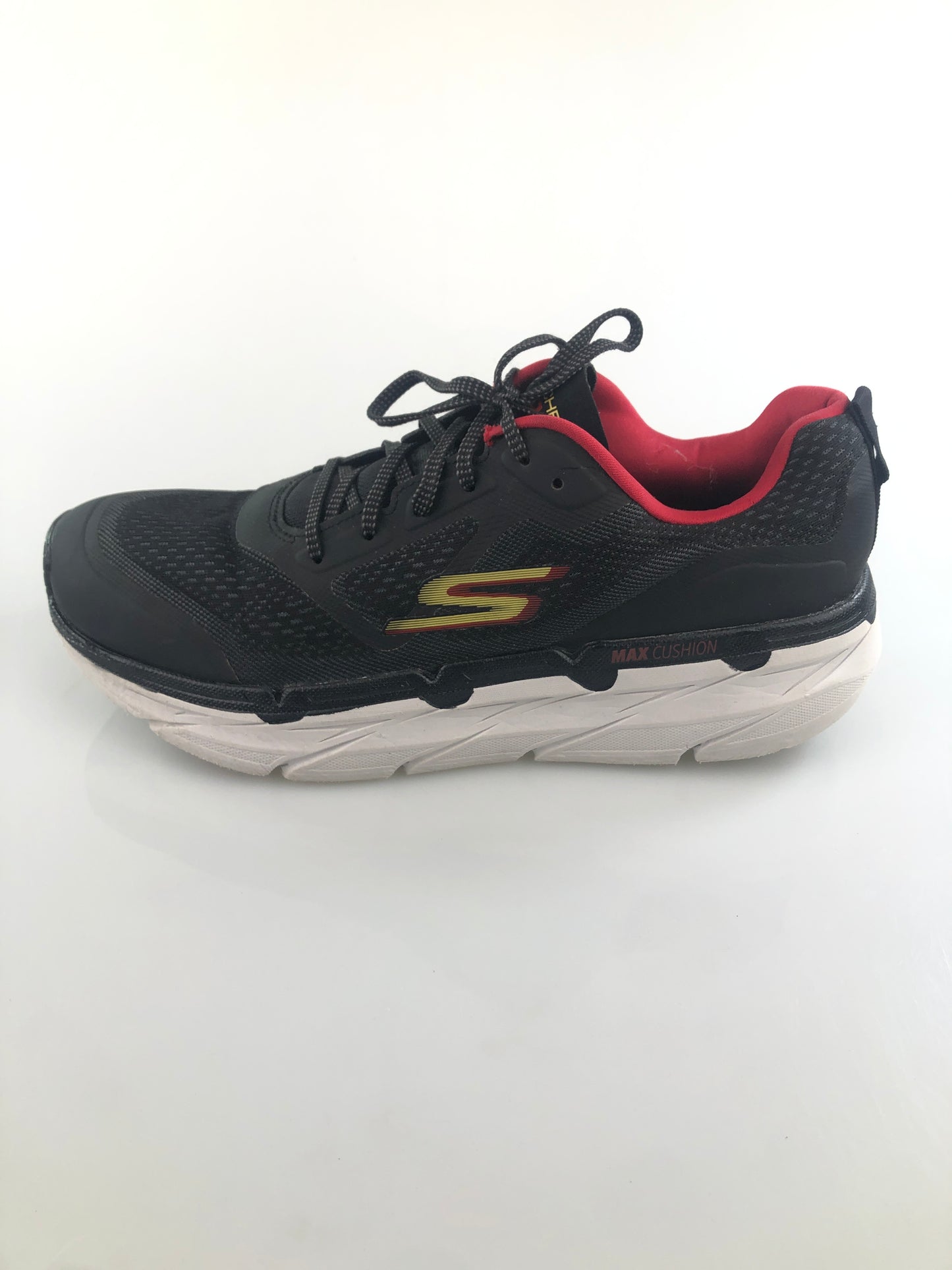 tenis Negro Deportivo Skechers Max Cushion