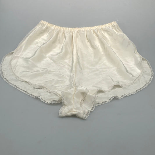 Short Crema Olga