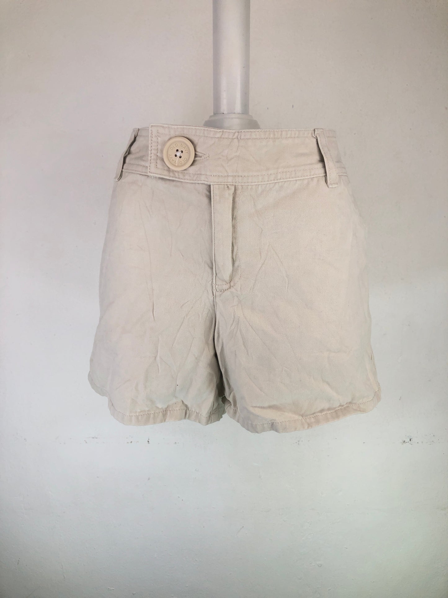 Short Crema Old Navy