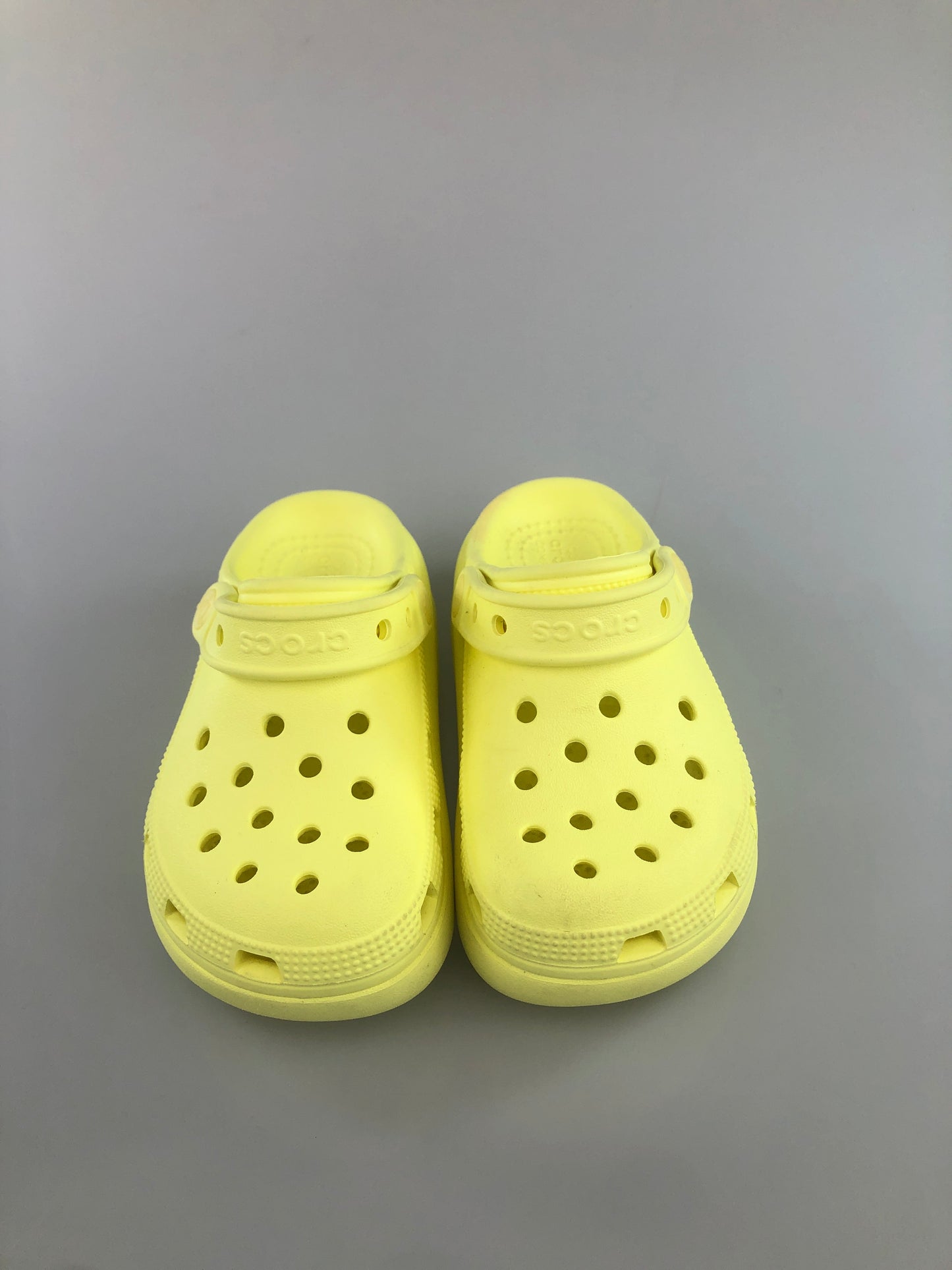 Sandalia Amarillo Crocs