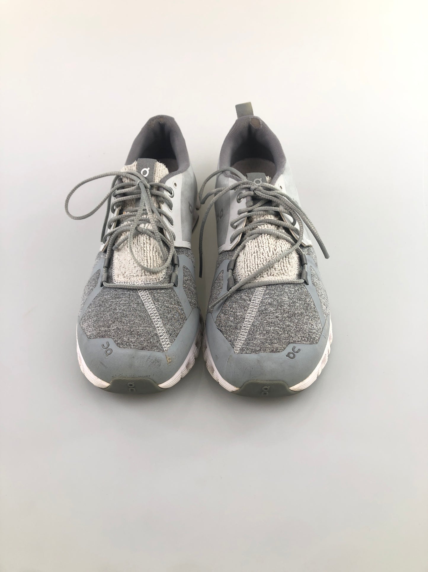 Tenis Gris Deportivo QC