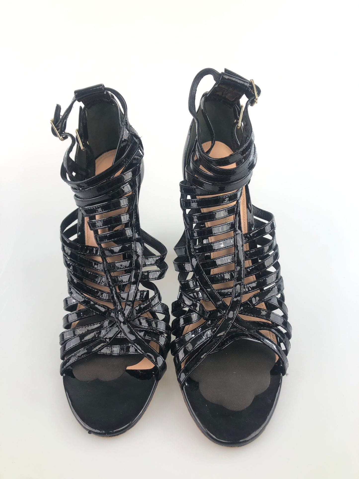 Zapatilla Negro de Tacon Jom Camuto