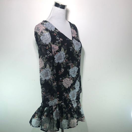 Vestido Negro de Flores Divided