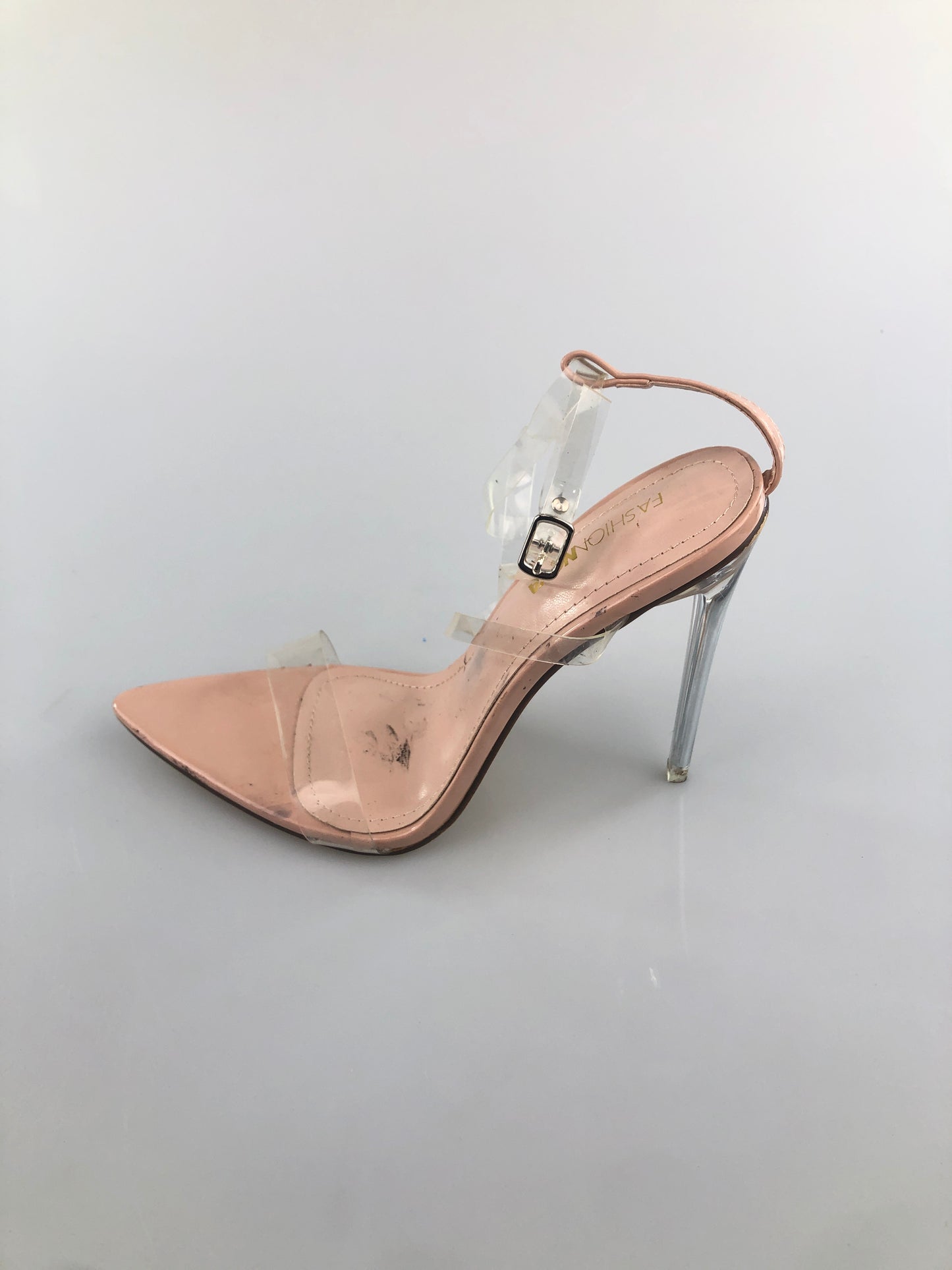 Zapatilla Transparente de Tacon Fashion Nova