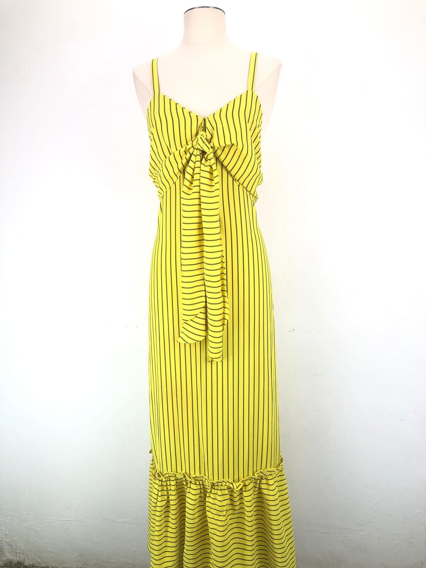 Vestido Amarillo Review