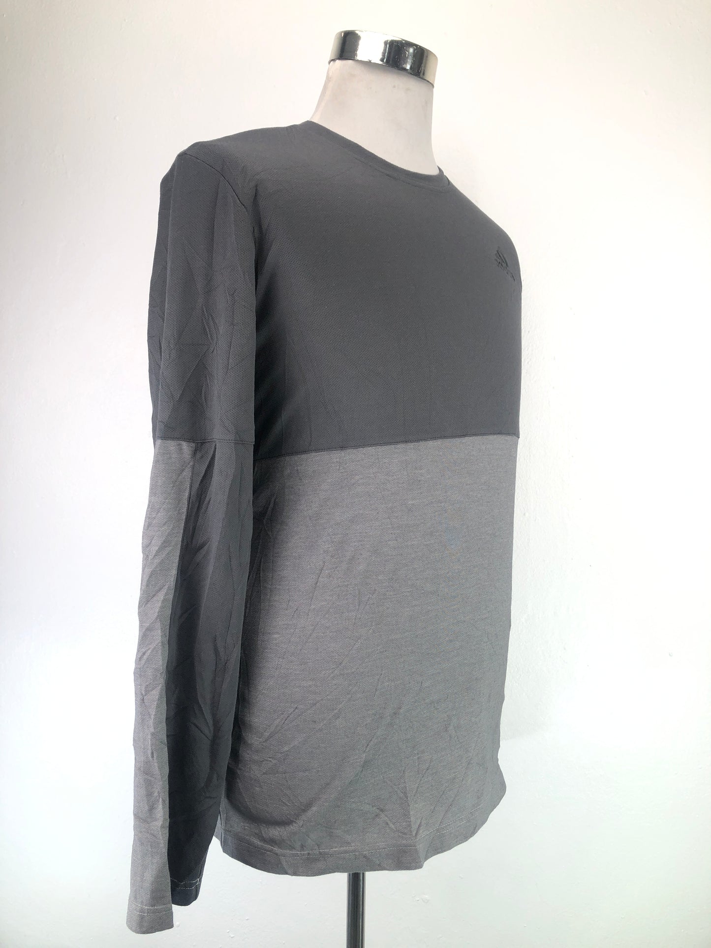 Camiseta Gris Adidas