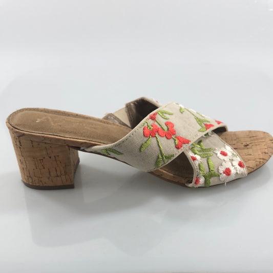 Zapatilla Crema Floral A2